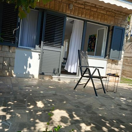 Apartments Viktorija Pula Exterior foto